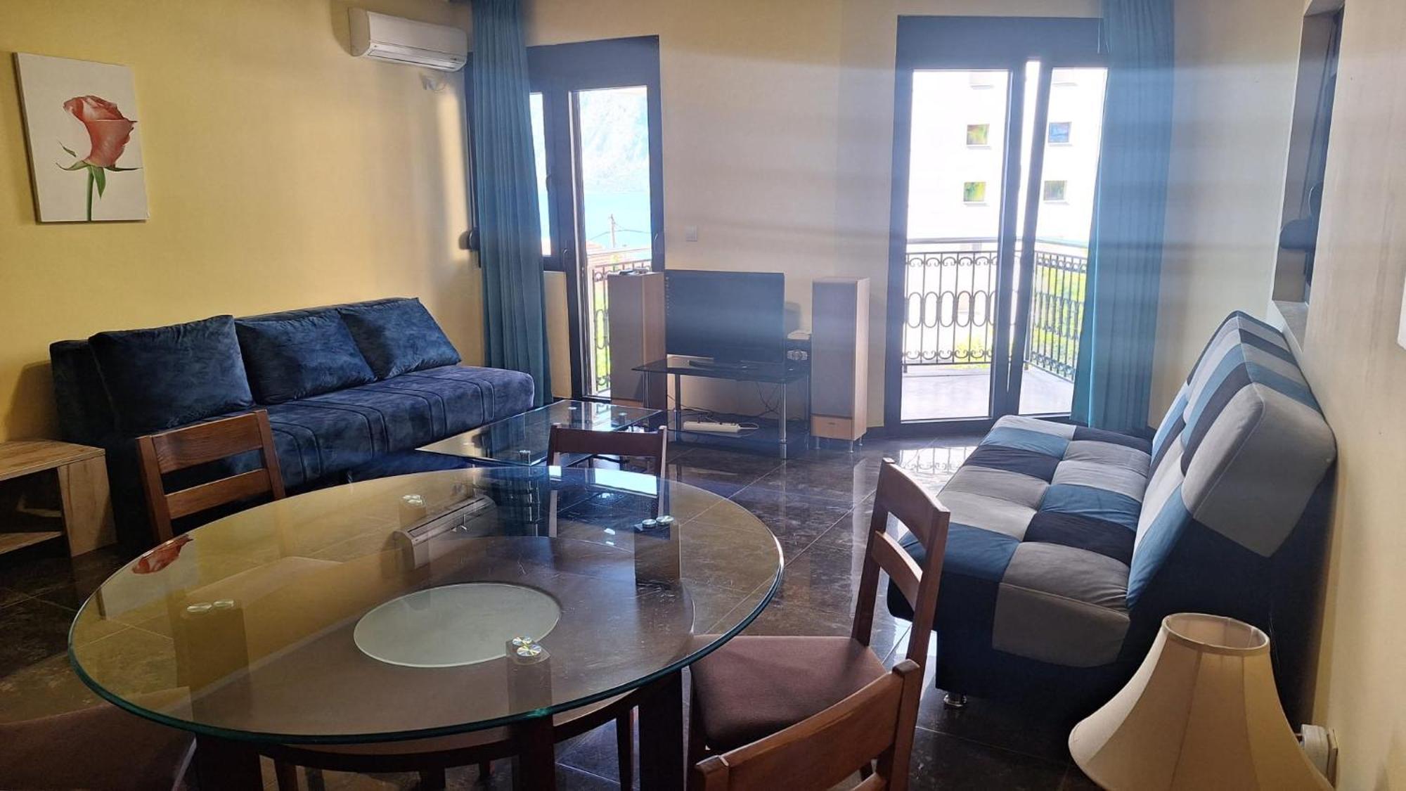 Apartments Coral Kotor Exteriör bild
