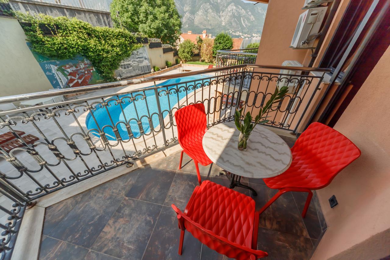 Apartments Coral Kotor Exteriör bild