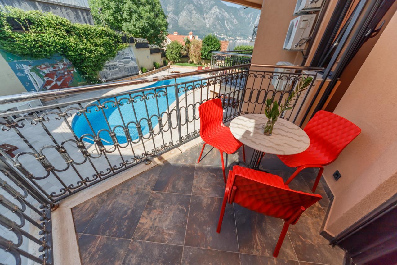 Apartments Coral Kotor Exteriör bild