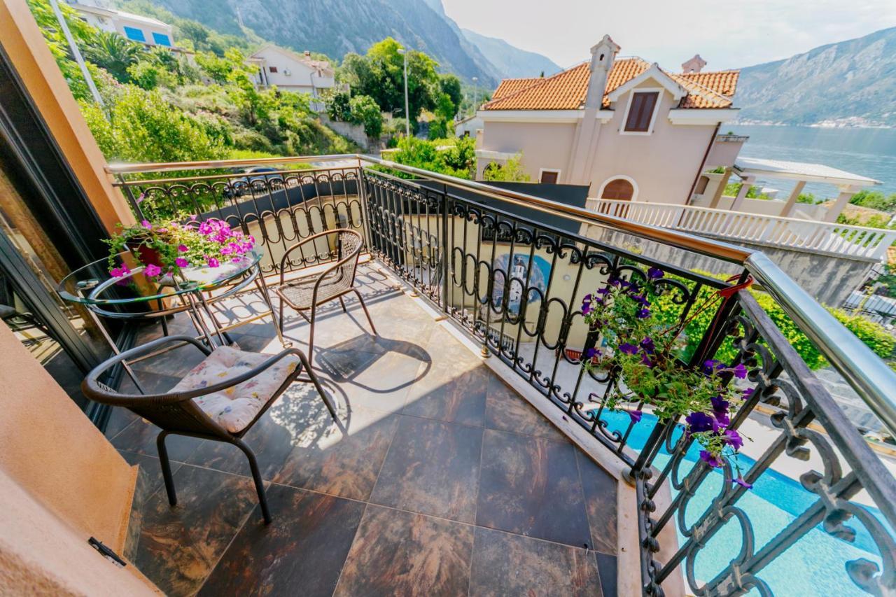 Apartments Coral Kotor Exteriör bild
